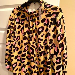 Beautiful mock neck blouse - NWT